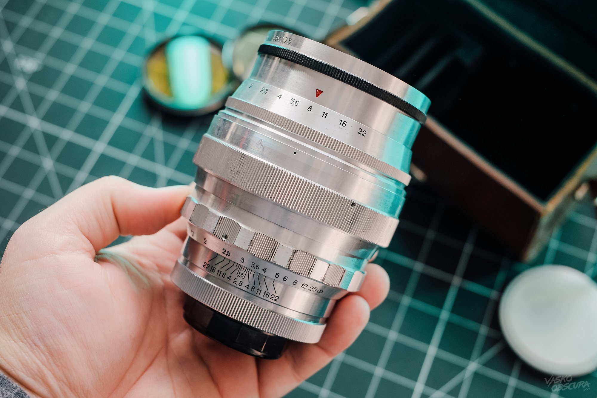 Helios-40 85mm f1.5 - Lens Info